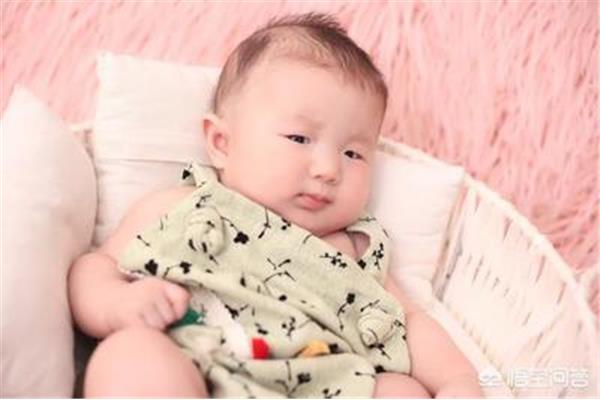 婴儿几个月能坐着