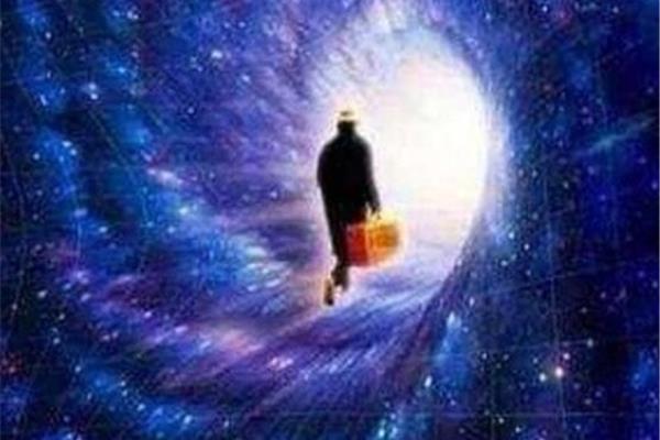 穿越时空的