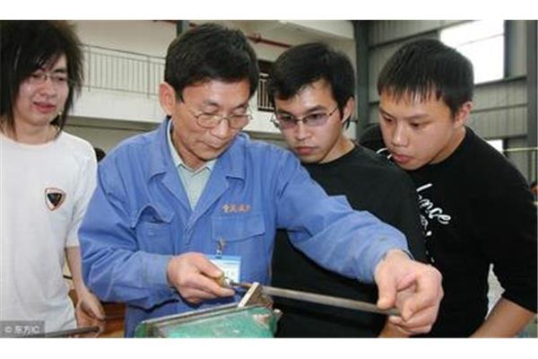 学什么技术