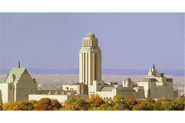 蒙特利尔大学