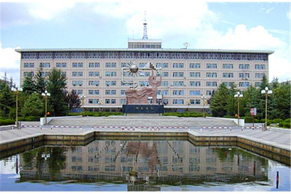 大连科技大学