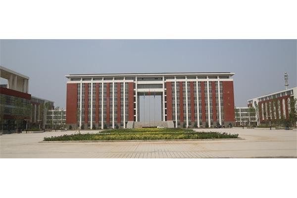 大连科技大学