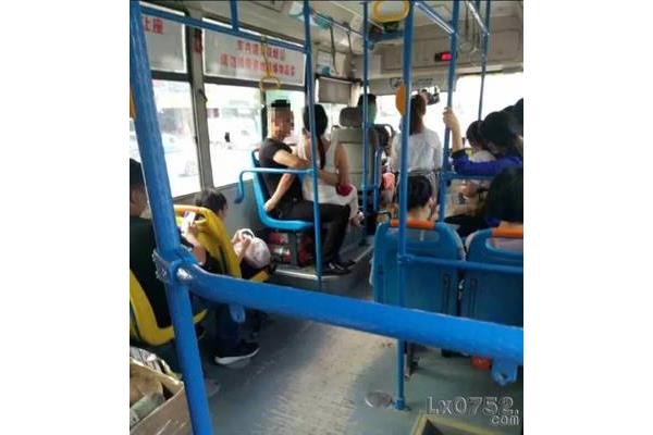在公交车上做