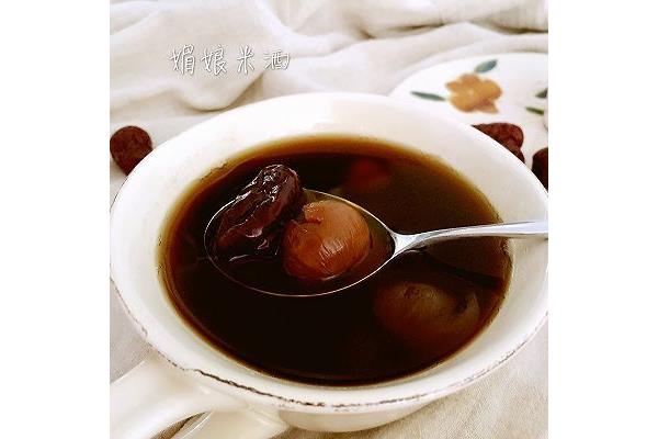 桂圆红枣汤的做法