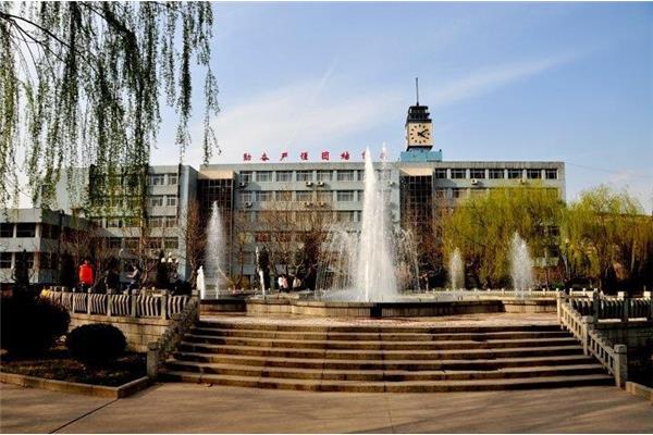 山东医学类大学