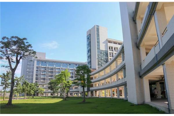 广州财经大学