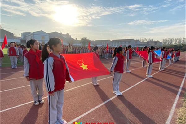 小学生升旗仪式