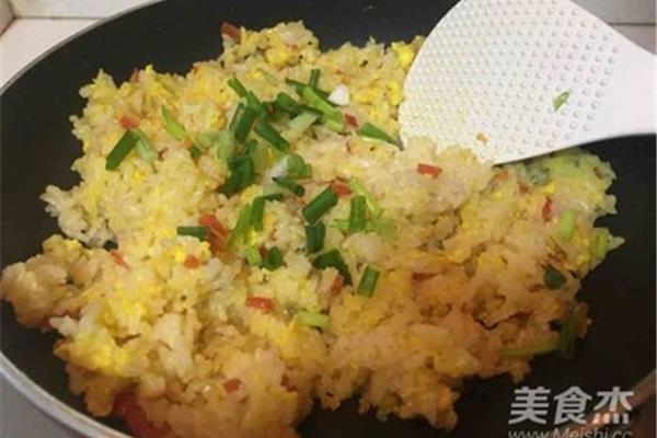 怎么炒蛋炒饭