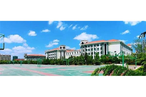 青岛港湾技术学院