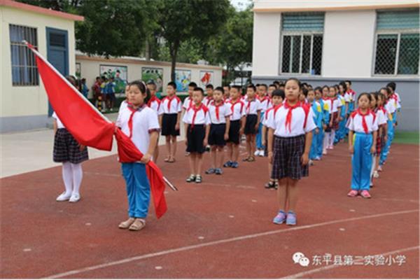 小学生升旗仪式