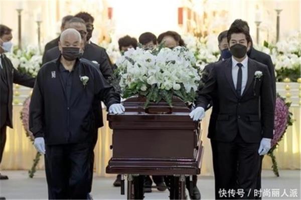 父亲的葬礼