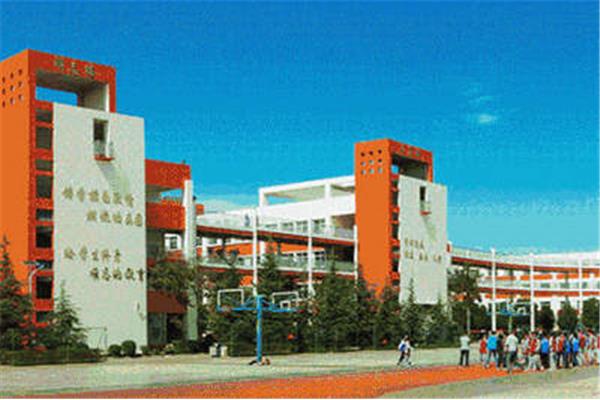 云南衡水实验中学