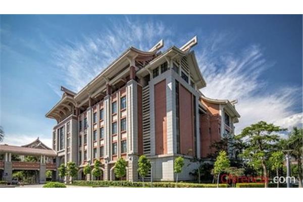 集美大学是几本