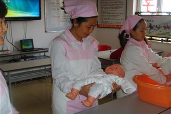 深圳育婴师