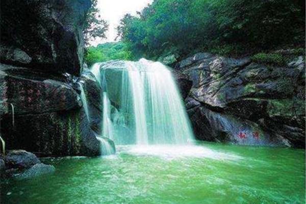 宝天曼景区