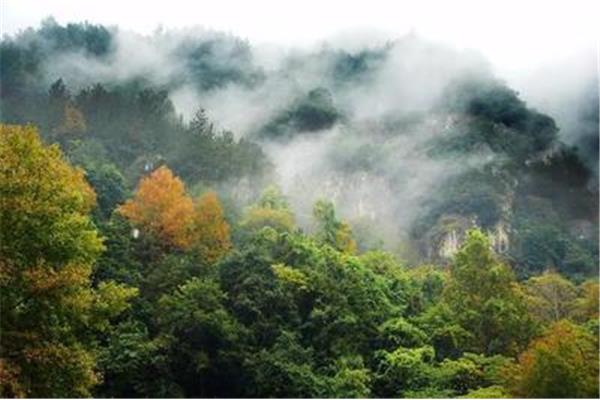 什么峦叠嶂
