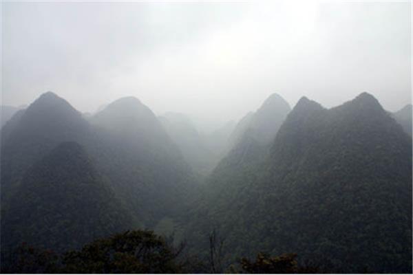 什么峦叠嶂