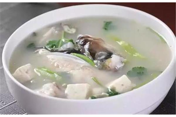 平菇豆腐汤的做法