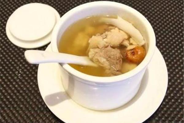 椰子炖鸡汤
