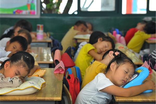 小学生睡眠