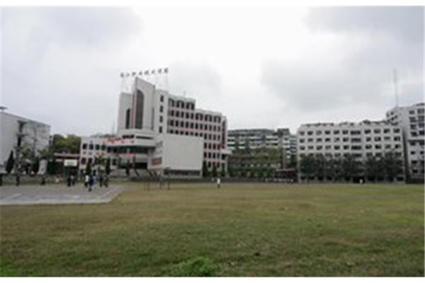 四川行政学院