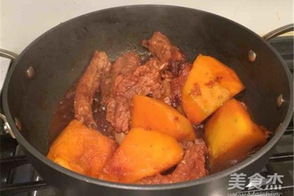 南瓜炖排骨