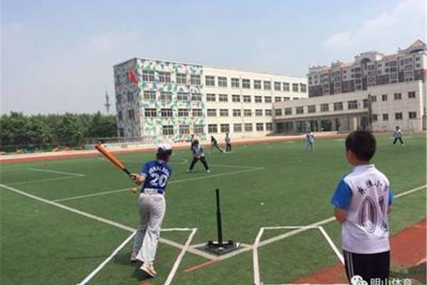 小学生垒球