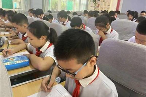 制锦市小学