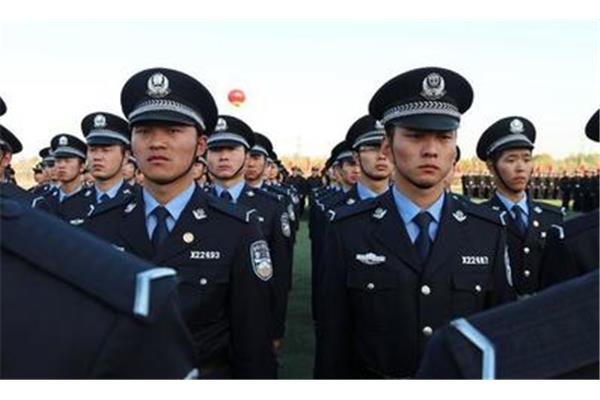 警察是公务员吗