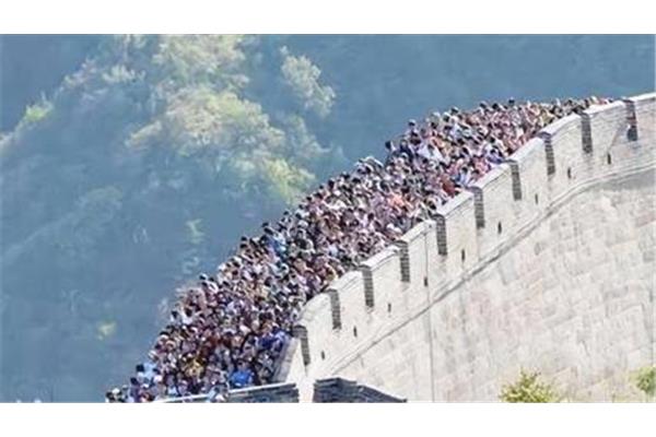 人满为患的意思
