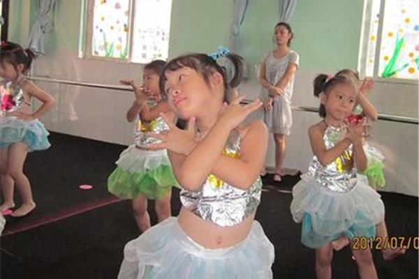 幼儿舞蹈班