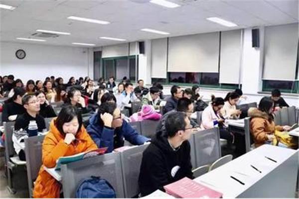 华图面试培训班
