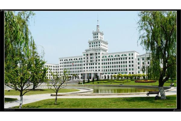 黑龙江工业大学