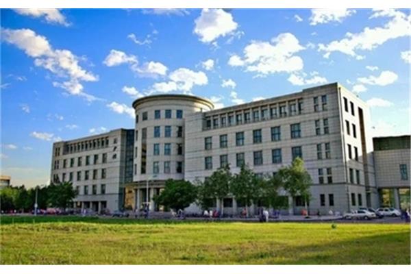 黑龙江工业大学