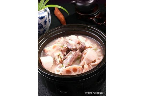 骨头炖藕的做法