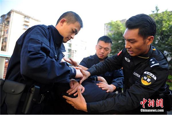 成都铁路公安