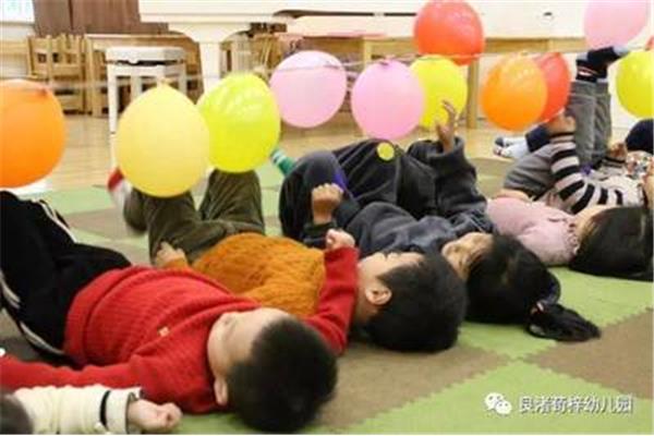 幼儿园集体游戏