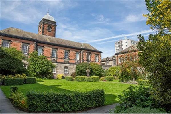 英国邓迪大学