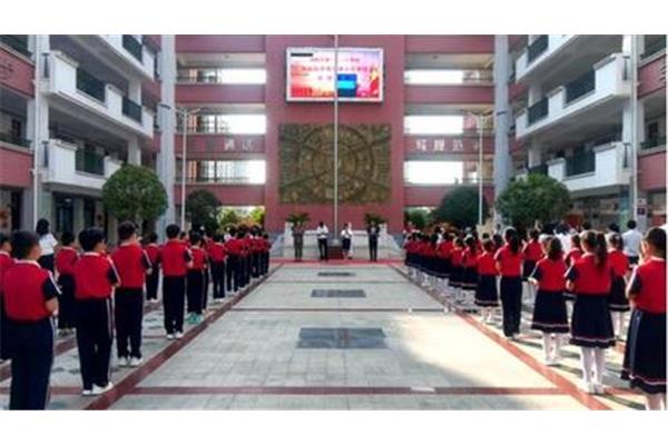 学校升旗仪式