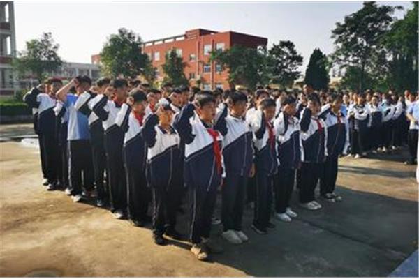 学校升旗仪式