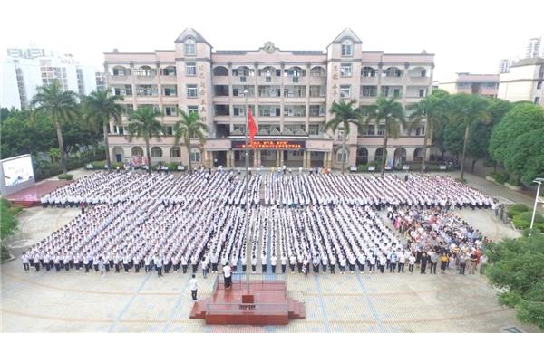 南宁外国语学校