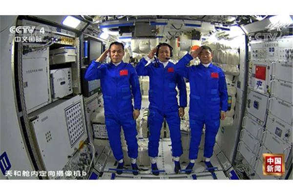 神舟十二号返回