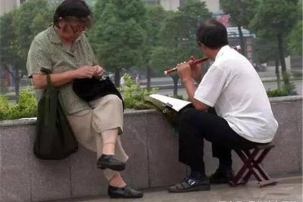 坦然接受什么意思