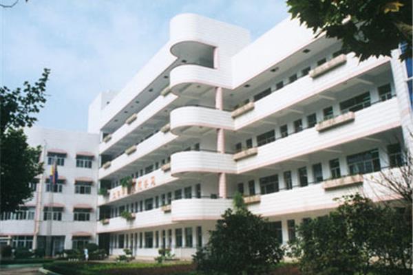 安吉路实验学校