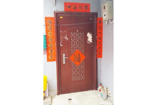 大门对联怎么贴