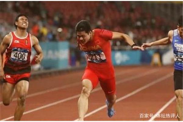 200米怎么跑