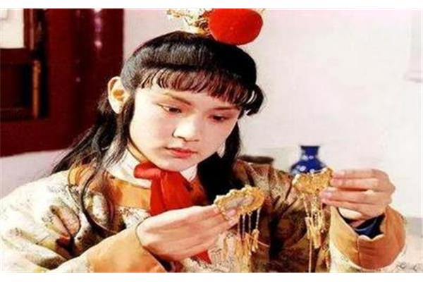 贾宝玉人物特点