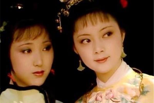 贾宝玉人物特点