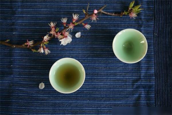 赞美茶的诗句