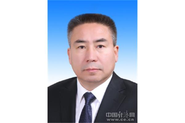 新疆人事任免